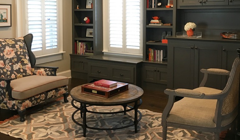 Give your living area a whole new look and feel by simply rearranging the furniture. Sitting area with a desk and chair